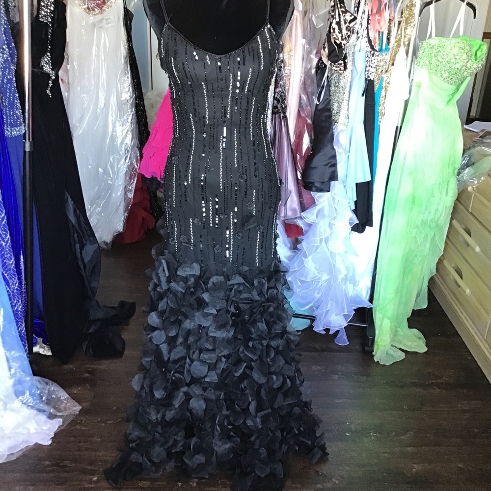 Jorani Black Dress